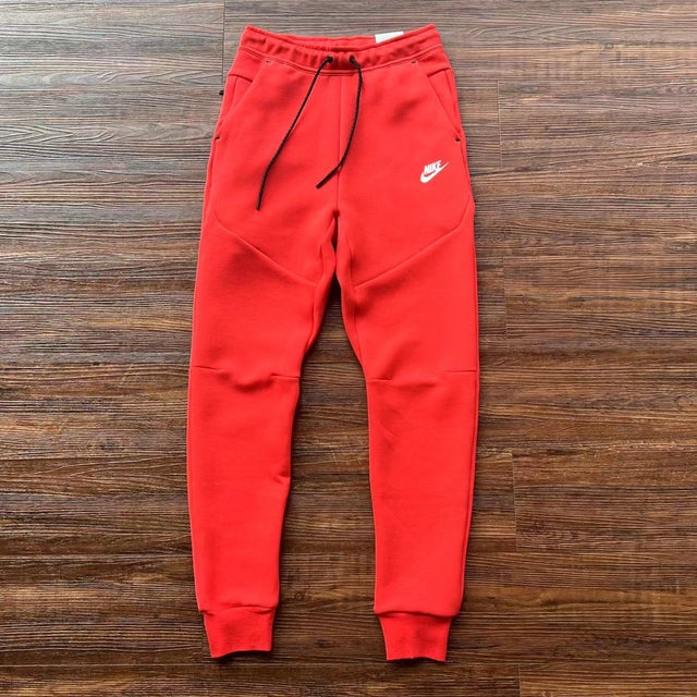 Conjunto Nike Tech Fleece Vermelho/Preto