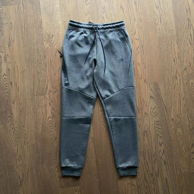 Conjunto Nike Tech Fleece Cinza Escuro