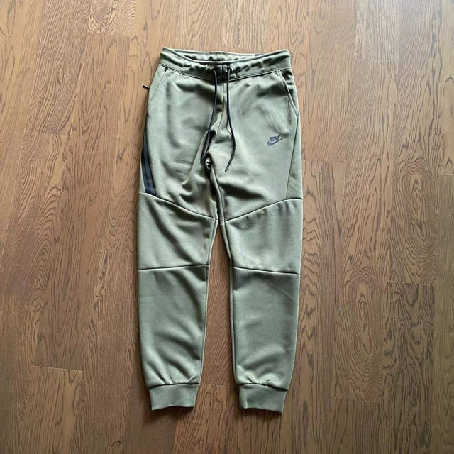 Conjunto Nike Tech Fleece Verde Escuro